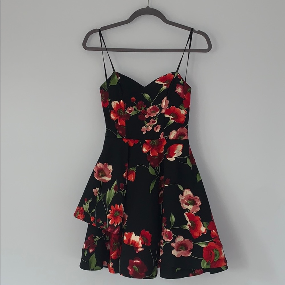 Macy’s Exclusive! Flirty and Floral Dress!